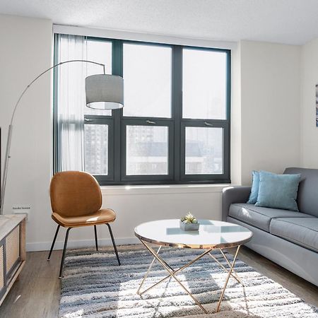 Kasa Magnificent Mile Chicago Hotel Room photo
