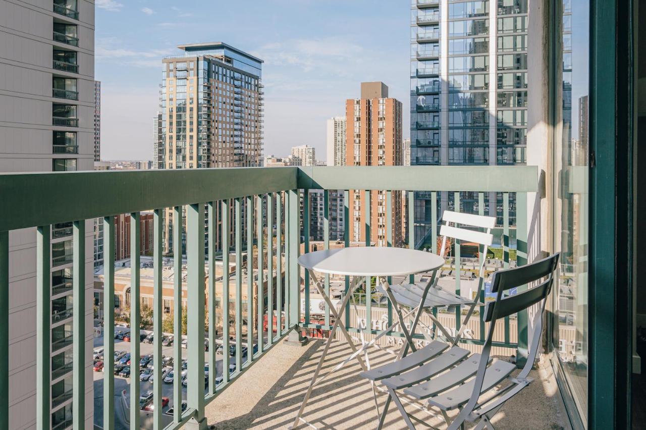 Kasa Magnificent Mile Chicago Hotel Exterior photo