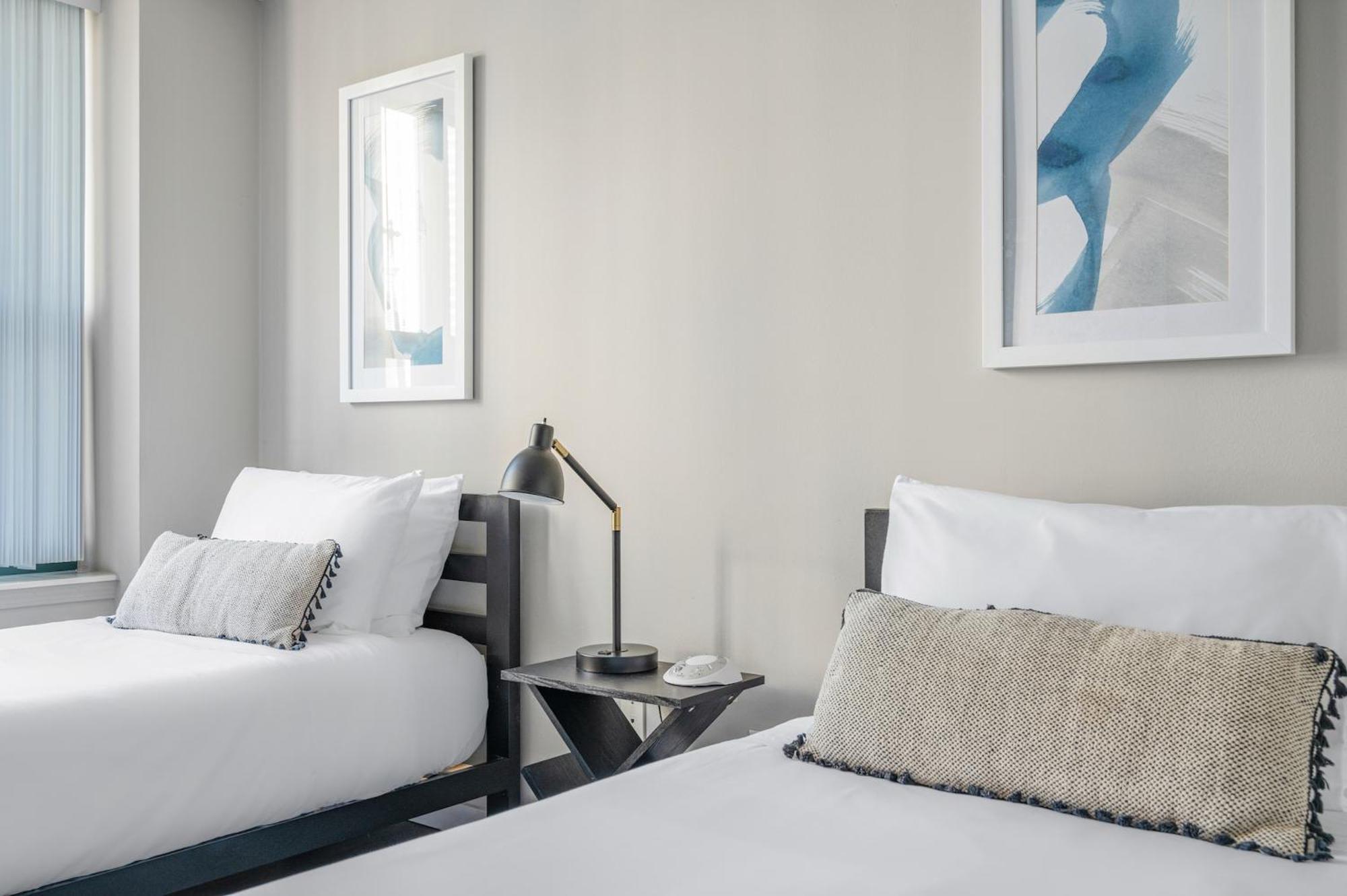 Kasa Magnificent Mile Chicago Hotel Room photo